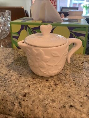 Regal White Ceramic Server with Heart Lid Elegant Floral Serveware